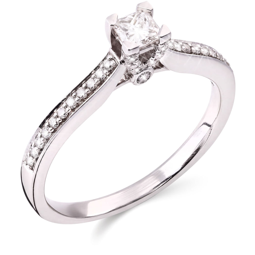 154646-Anel em Ouro Solitário com Diamantes