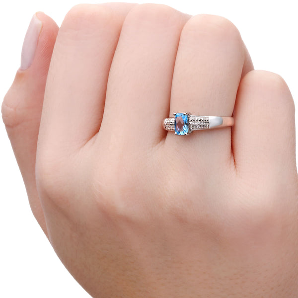 Anel Em Prata 925 com Topazio Sky Blue e Diamantes