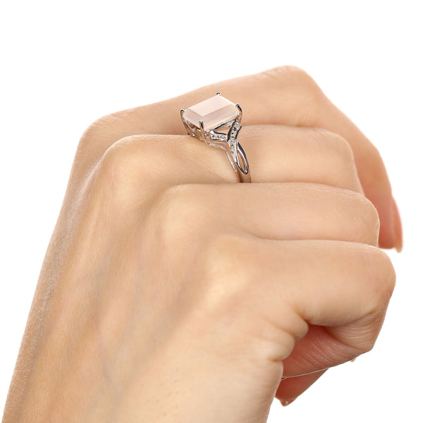 Anel em Prata 925 com Calcedônia Rosa e Diamantes