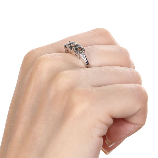 Anel em Prata 925 com Safiras Change Colour e Diamantes
