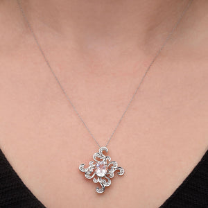 Pingente em Prata 925 com Petalite e Diamantes Aprox. 1,5 cts