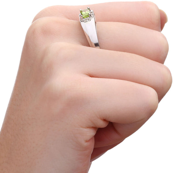 Anel em Prata 925 com Peridoto e Topazios Brancos