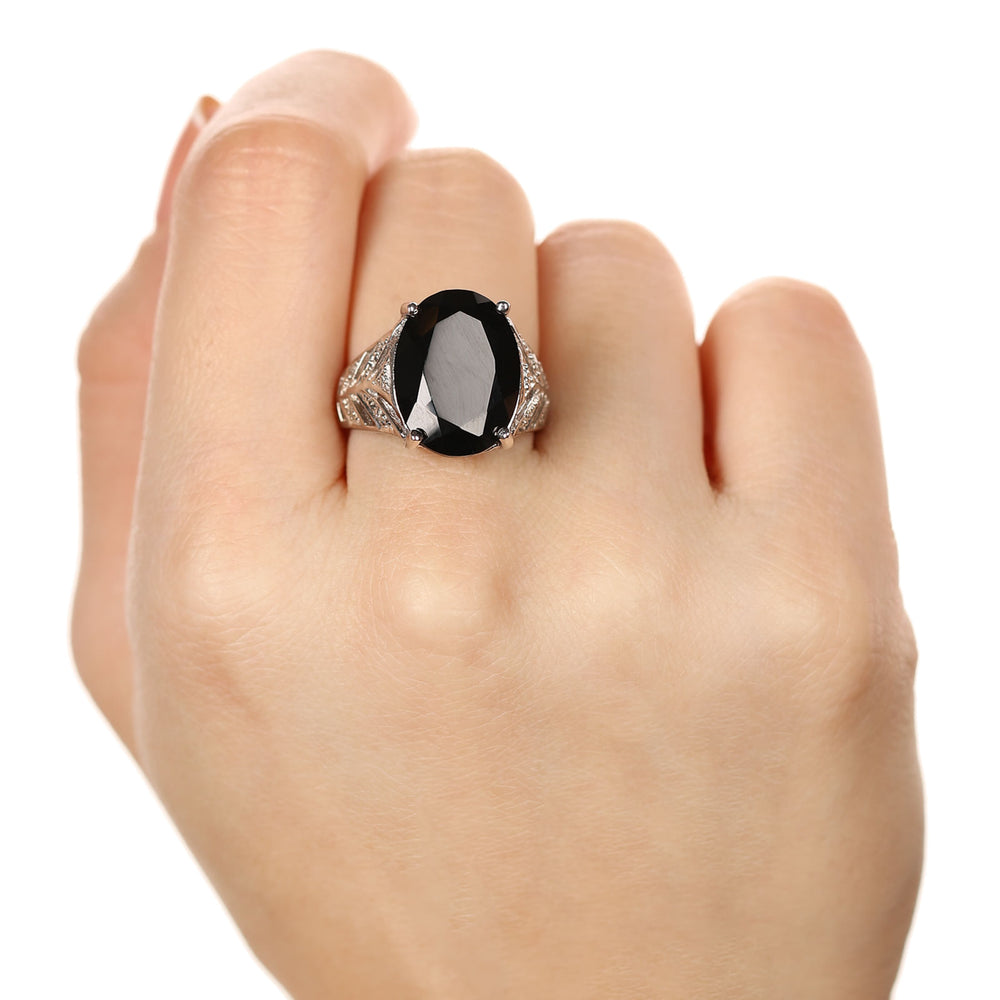 Anel em Prata 925 com Black Spinel e Diamantes