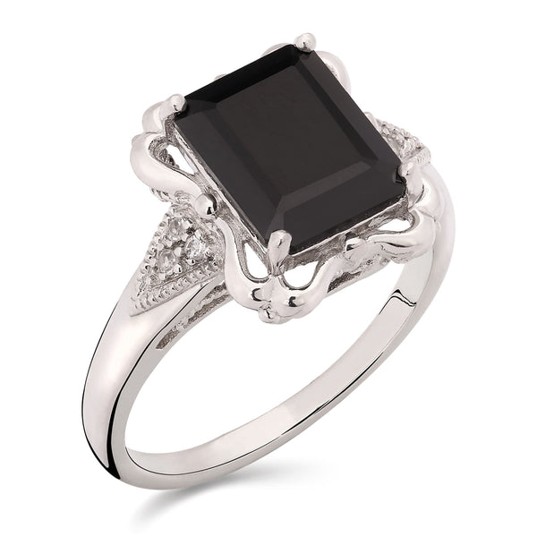 Anel em Prata 925Com Black Spinel Retangular e Topázios Brancos