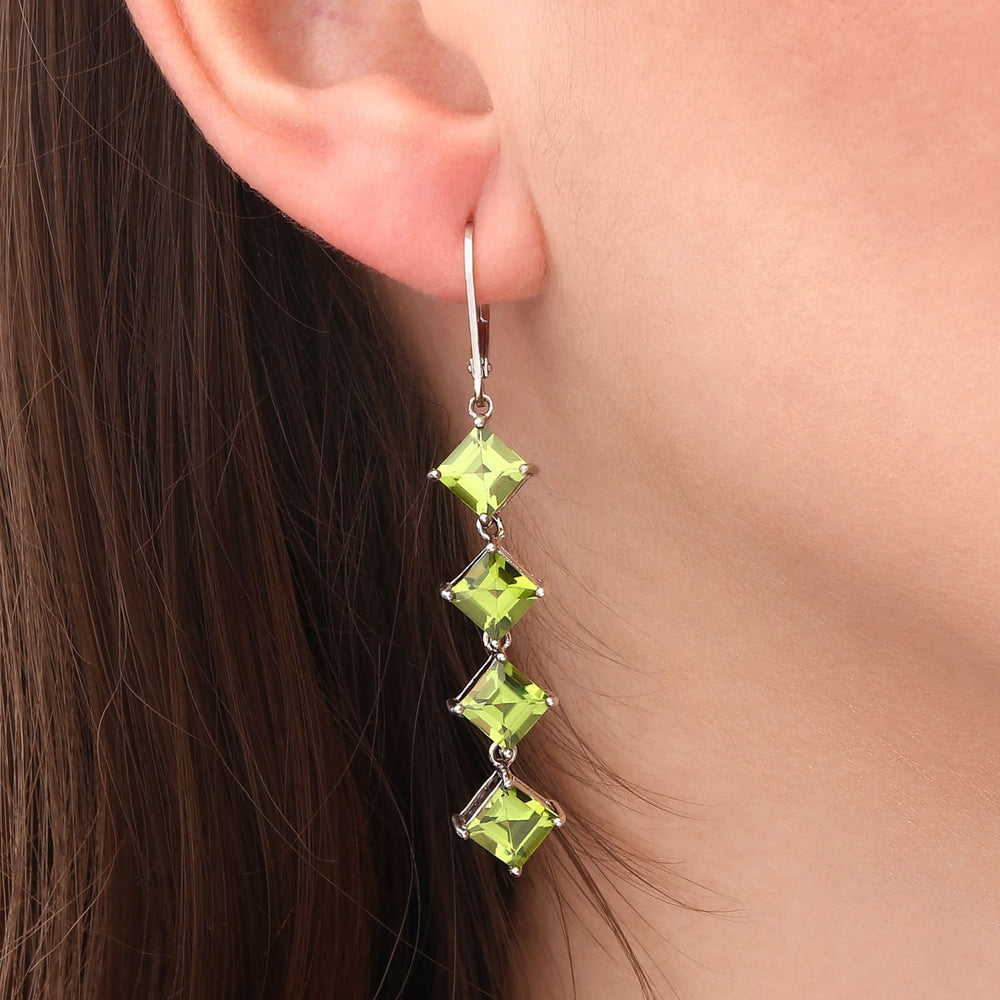 Par de Brincos em Prata 925 com Peridotos