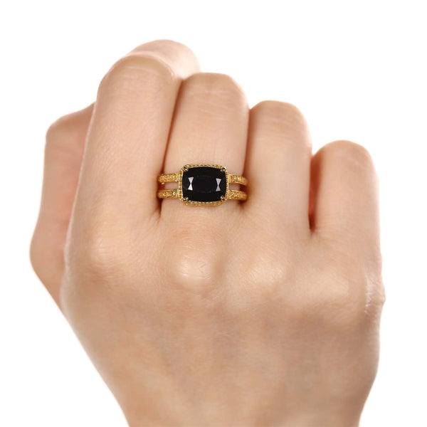 Anel, Brinco e Pingente com Black Spinel Retangular Aprox.12 cts