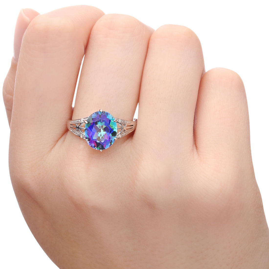Anel  em Prata 925 com Topázio Mistico Oval e Diamantes