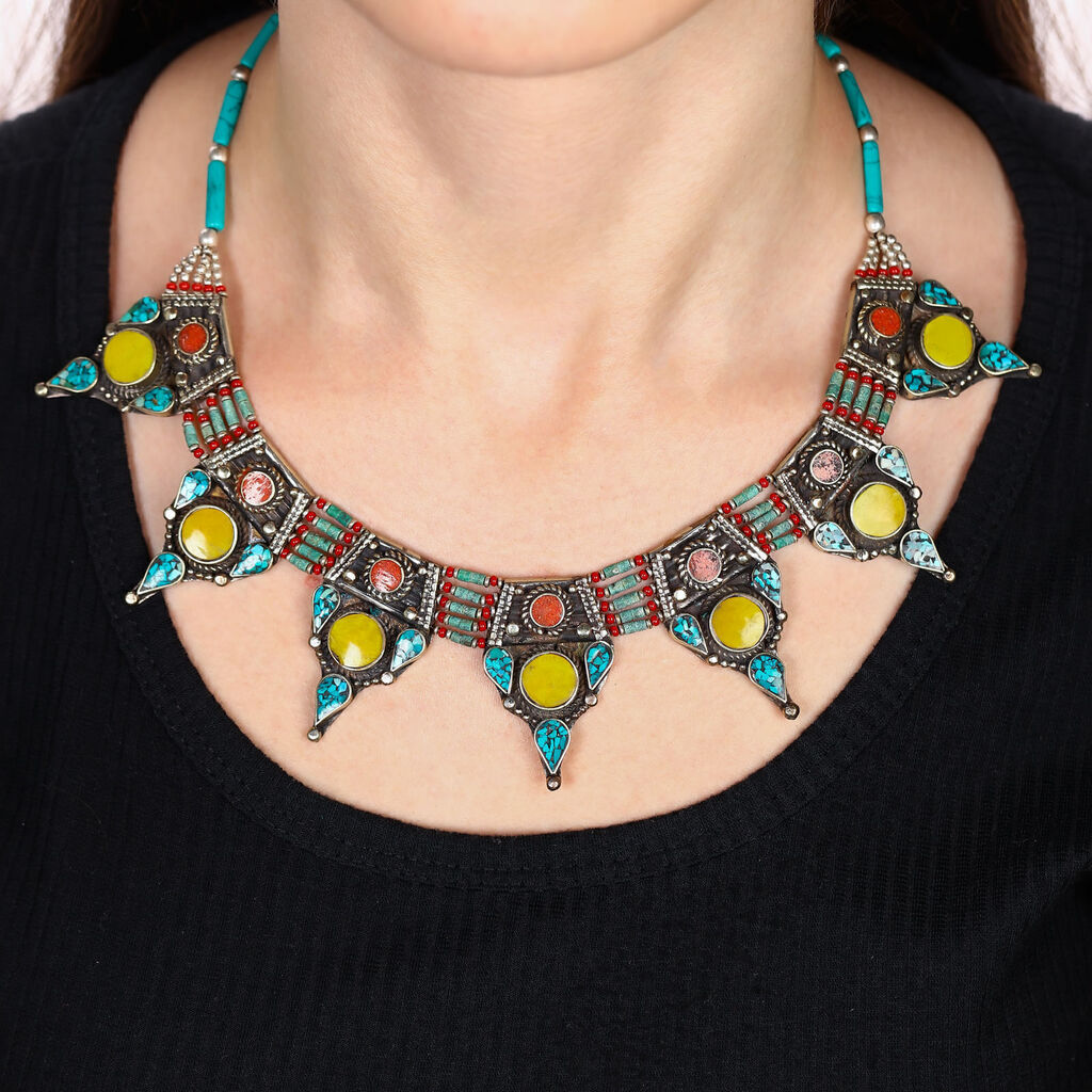 Colar Linha Nepal Com Turquesa, Coral e Ágata