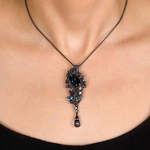 Pingente Linha Premium em Prata 925 Safiras Azuis e 19 Topazios London Blue Aprox. 19,65 cts
