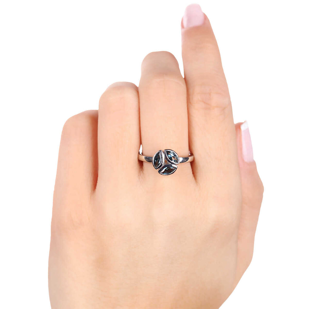 Anel em Prata 925 Redondo com Topázios London Blue