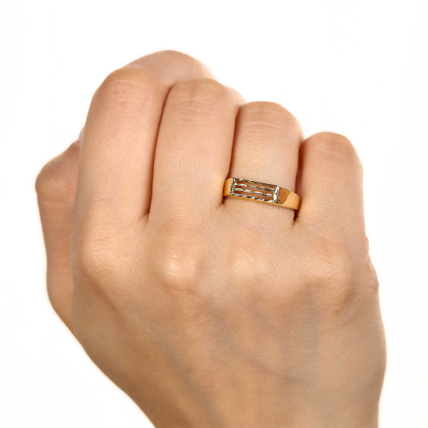 Anel Detalhes Vazado em Ouro Amarelo 18k