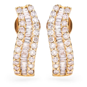 176959-Par de Brinco em Ouro Amarelo Com Diamantes