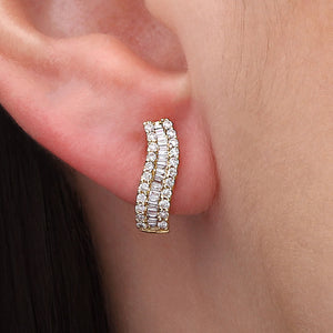 176959-Par de Brinco em Ouro Amarelo Com Diamantes