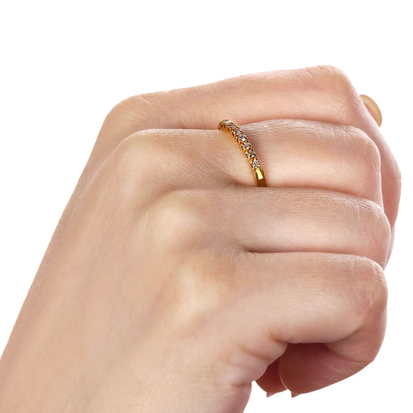 Meia Aliança com 8 Diamantes Aprox. 12 Pts Ouro Amarelo
