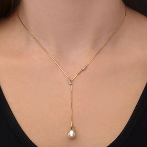 Pingente e Par de Brincos em Ouro Amarelo 18k com Perolas e Diamantes