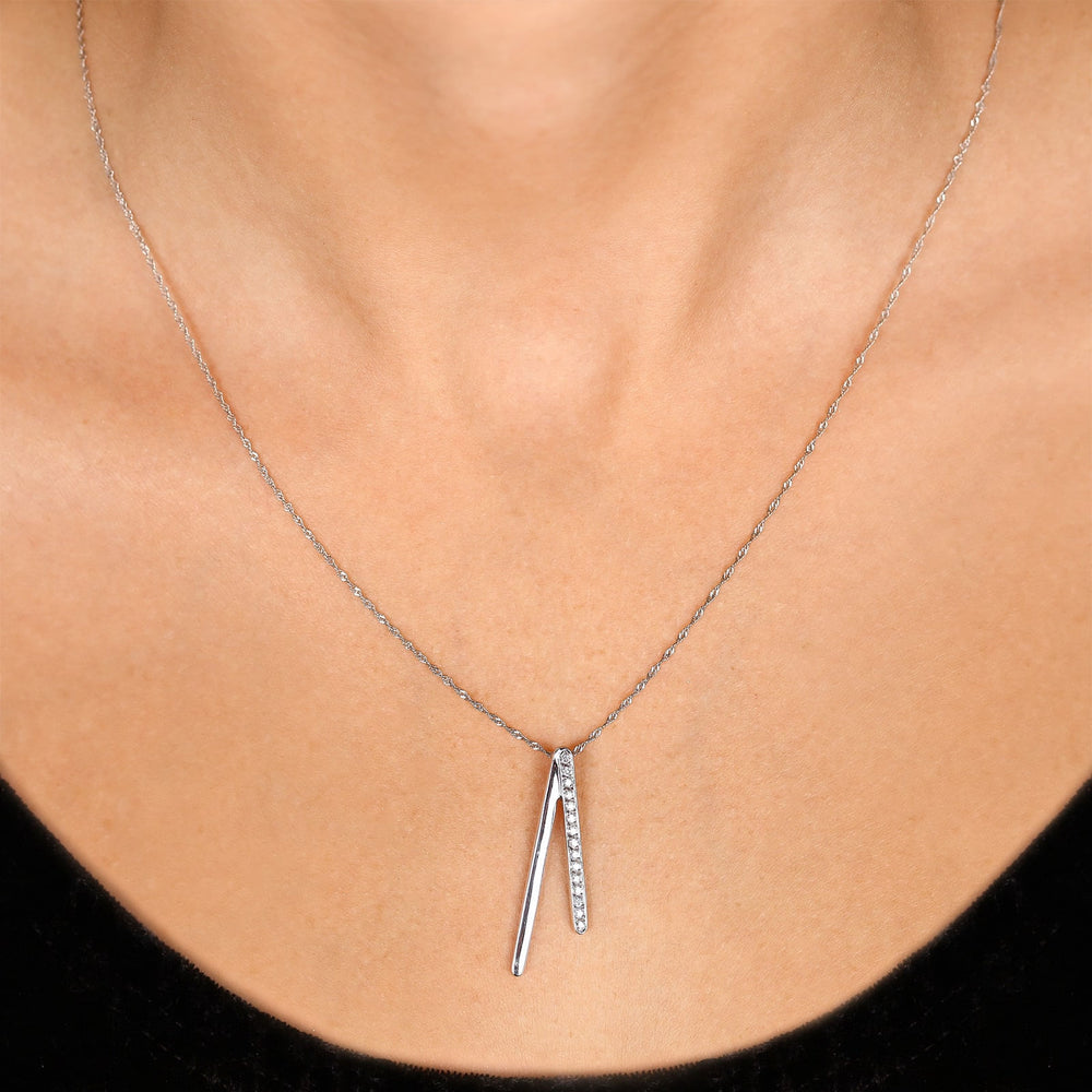 Pingente em Ouro Branco 18k Com 15 Diamantes