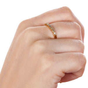 Meia Aliança com Diamantes Ouro Amarelo
