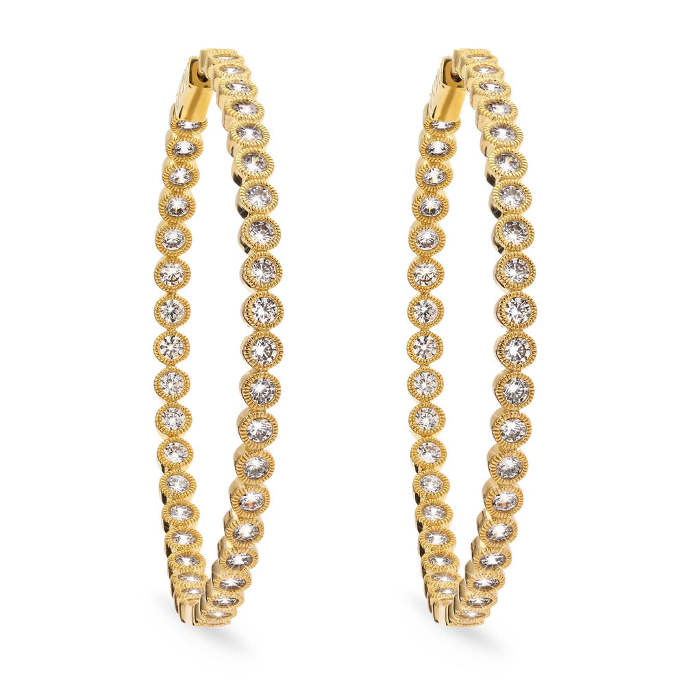 Argola em Prata 925 com Zirconias