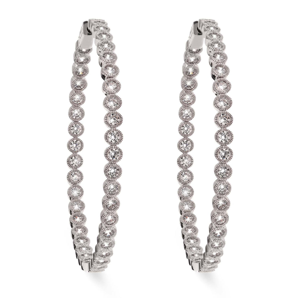 Argola em Prata 925 com Zirconias