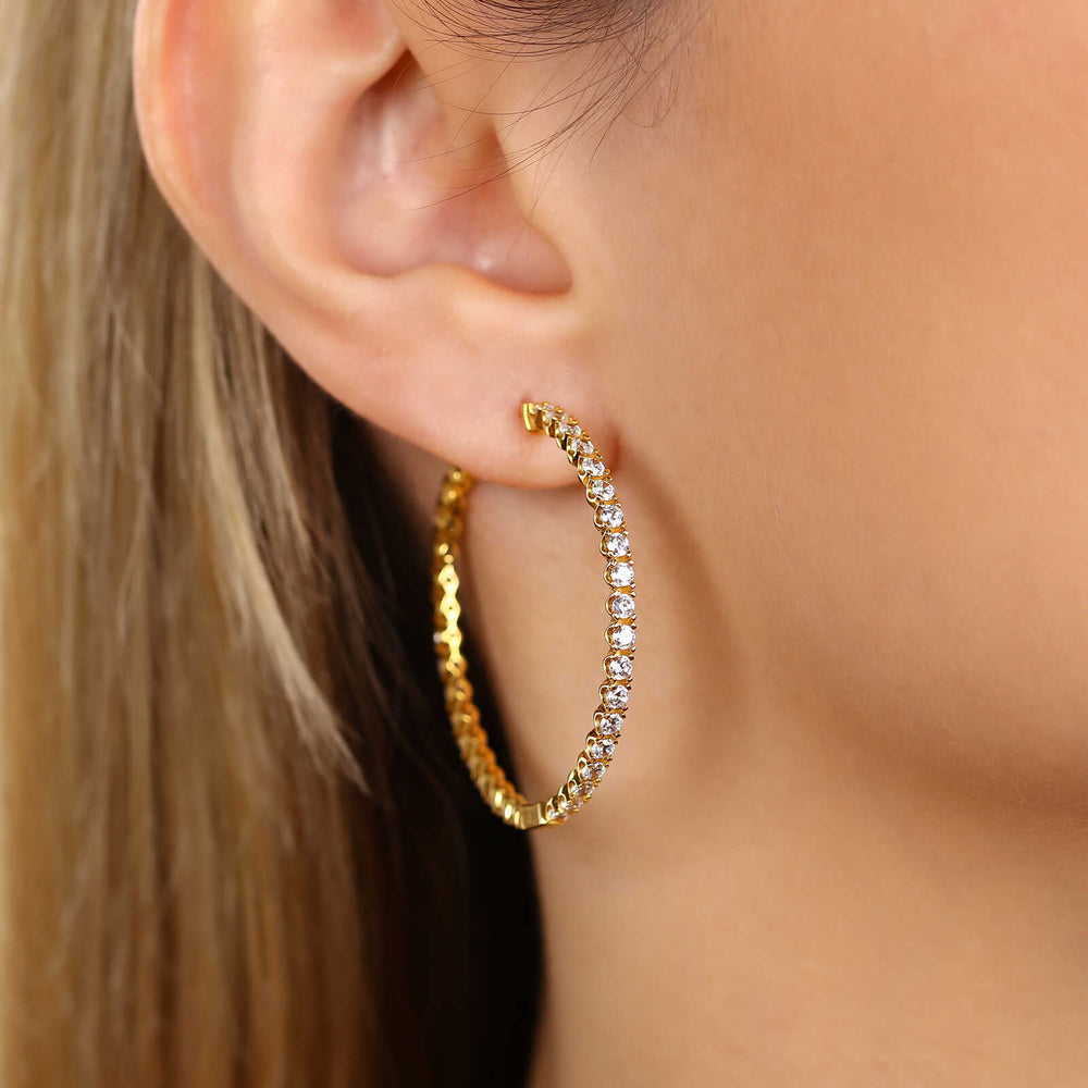 Argola em Prata 925 Argola com Zirconias Banho Ouro Amarelo