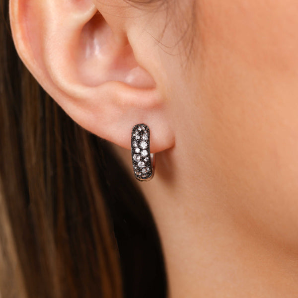 Argola em Prata 925 com Zirconias Brancas