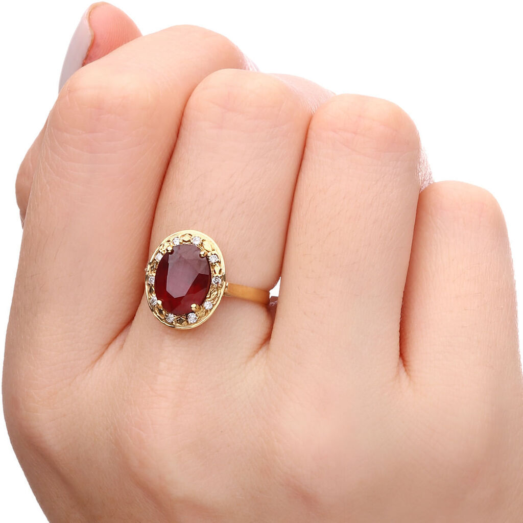 Anel em Ouro Amarelo de Rubi com Diamantes