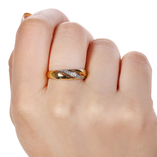 Aliança com Zircônias Ouro Amarelo