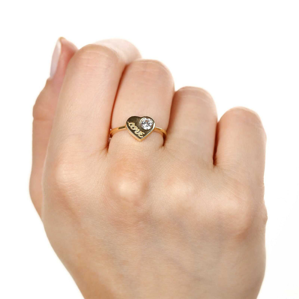 Anel em Ouro Amarelo 18k Coração Love com Zircônias