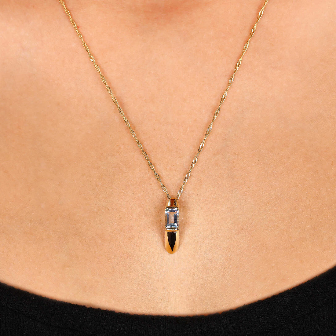 Pingente em Ouro Amarelo 18k com Topázio Azul