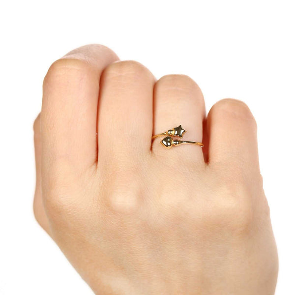Anel Aro Desencontrado com Estrela e Coração em Ouro Amarelo 18k