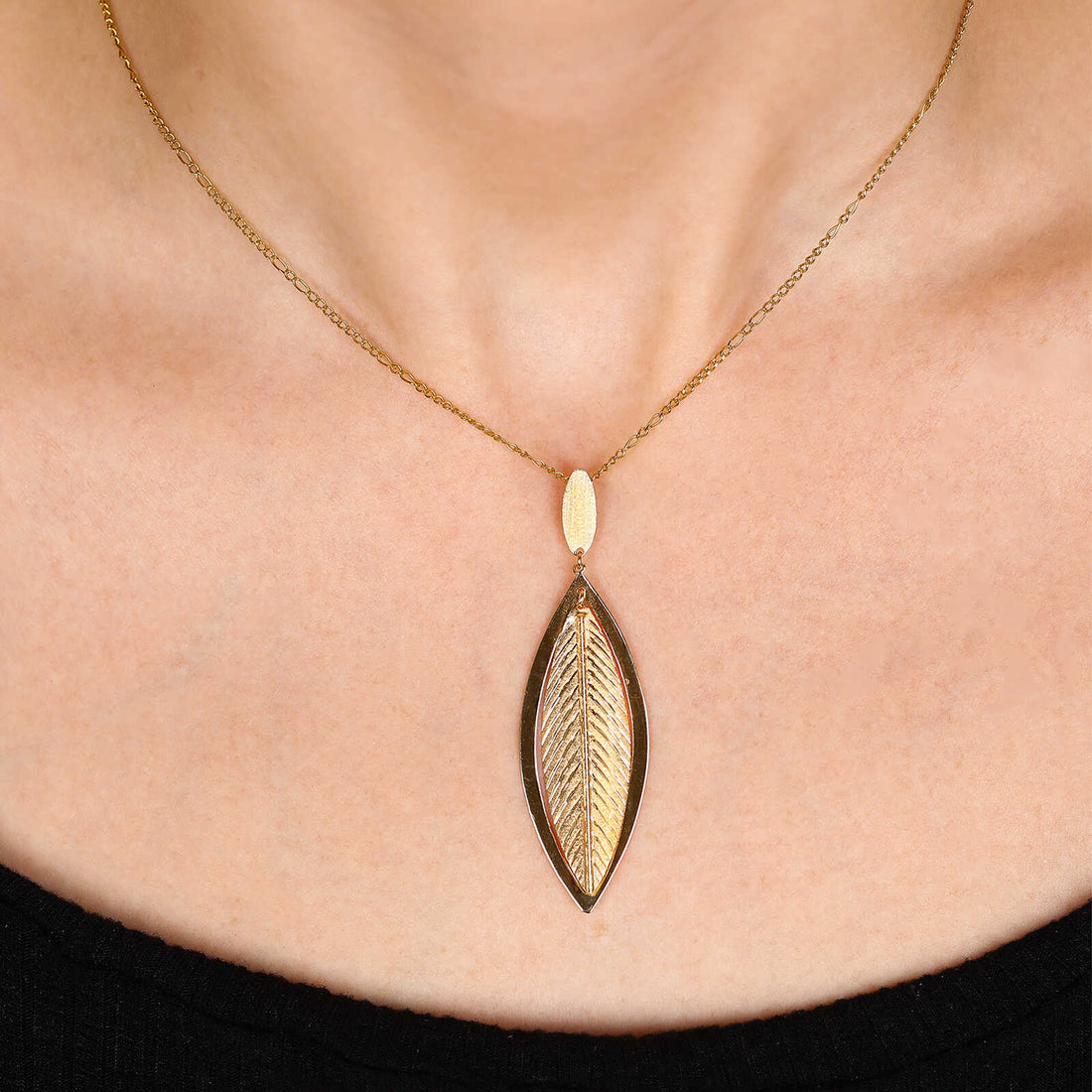 Pingente em Ouro Amarelo 18k Folha