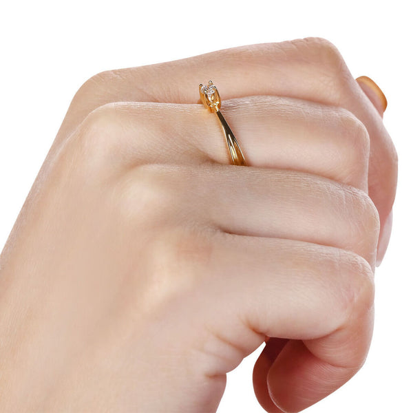 Anel Solitário em Ouro Amarelo 18k com Diamante