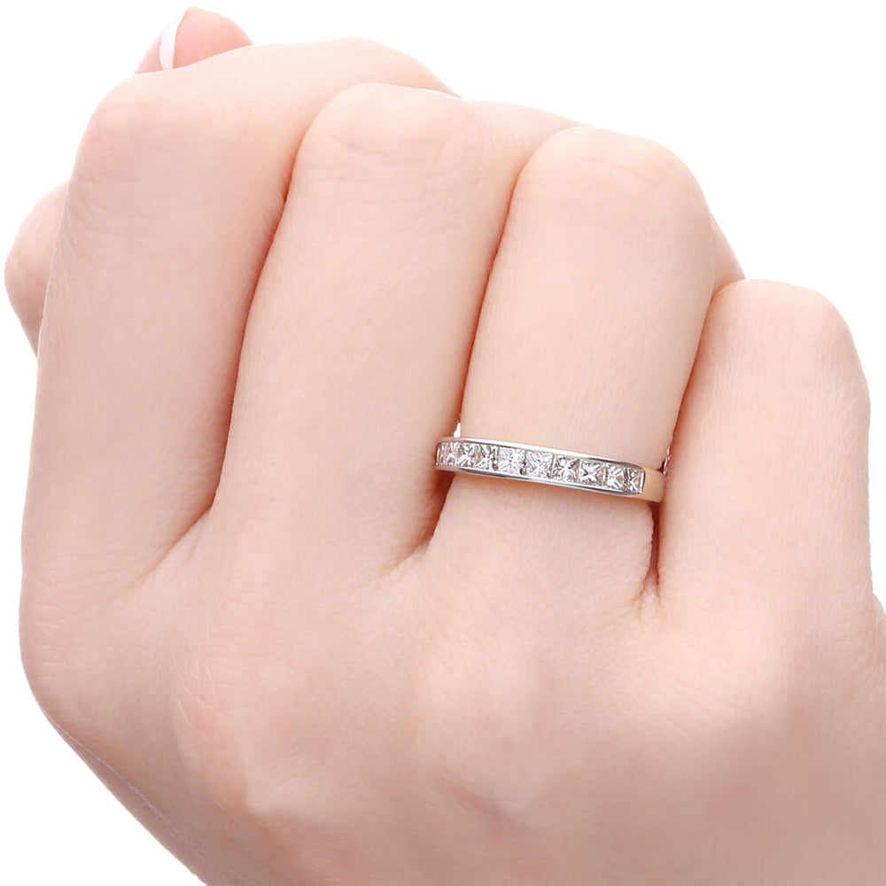 Anel em Ouro Branco 18k com  Diamantes