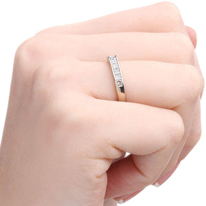 Anel em Ouro Branco 18k com  Diamantes