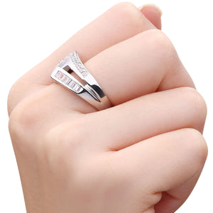 Anel em Ouro Branco 18k com Zircônias