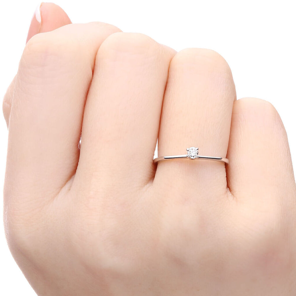 Anel em Ouro Branco 18k com Solitário Ouro Branco