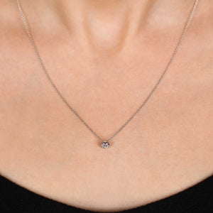 Pingente em Ouro Branco 18k com Diamante Aprox. 50 pts