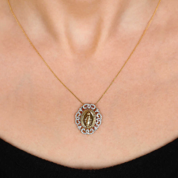 Pingente em Ouro Amarelo 18k Nossa Senhora das Graças com Diamantes