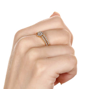 Anel em Ouro 18k Florzinha com Diamantes Brancos