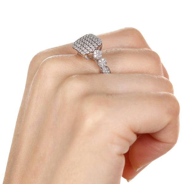 Anel em Ouro Branco 18k Quadrado com Diamantes
