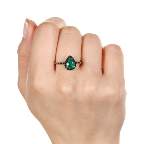 Anel em Ouro Branco 18k Gota de Esmeralda e Diamantes Negros