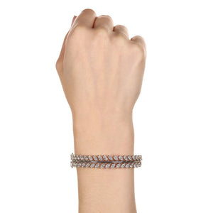 Bracelete em Ouro Branco 18k Folhas com 38 Diamantes Brancos Aprox. 5,55 cts