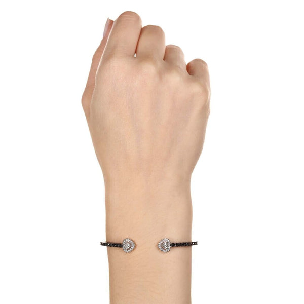 Bracelete em Ouro Branco 18k  Corações com Diamantes Brancos e Negros