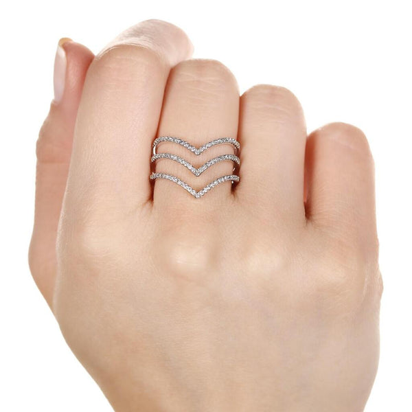 Anel de Ouro Branco 18k com Diamantes