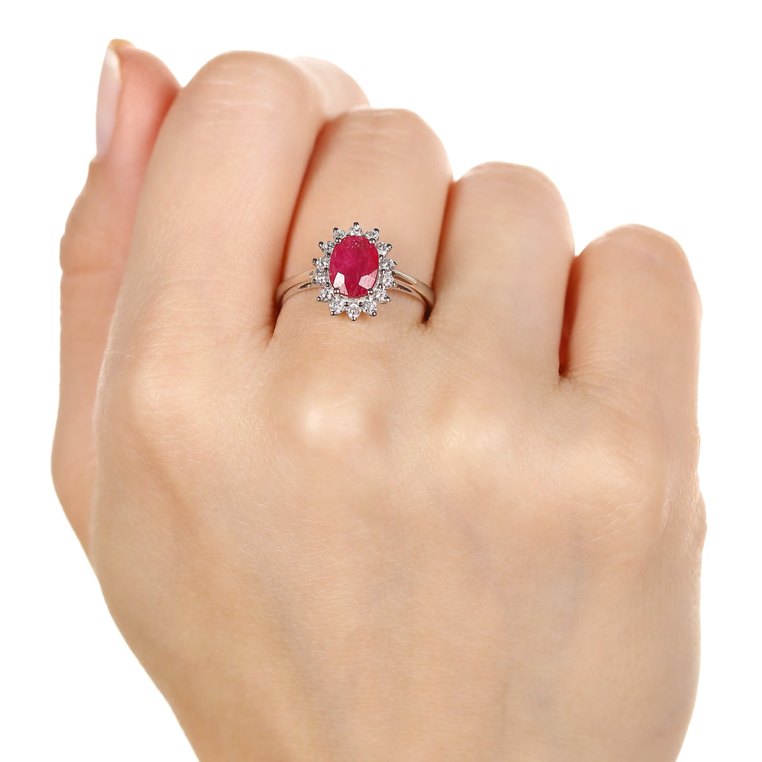 Anel em Ouro Branco 18k Oval com Rubi e Diamantes