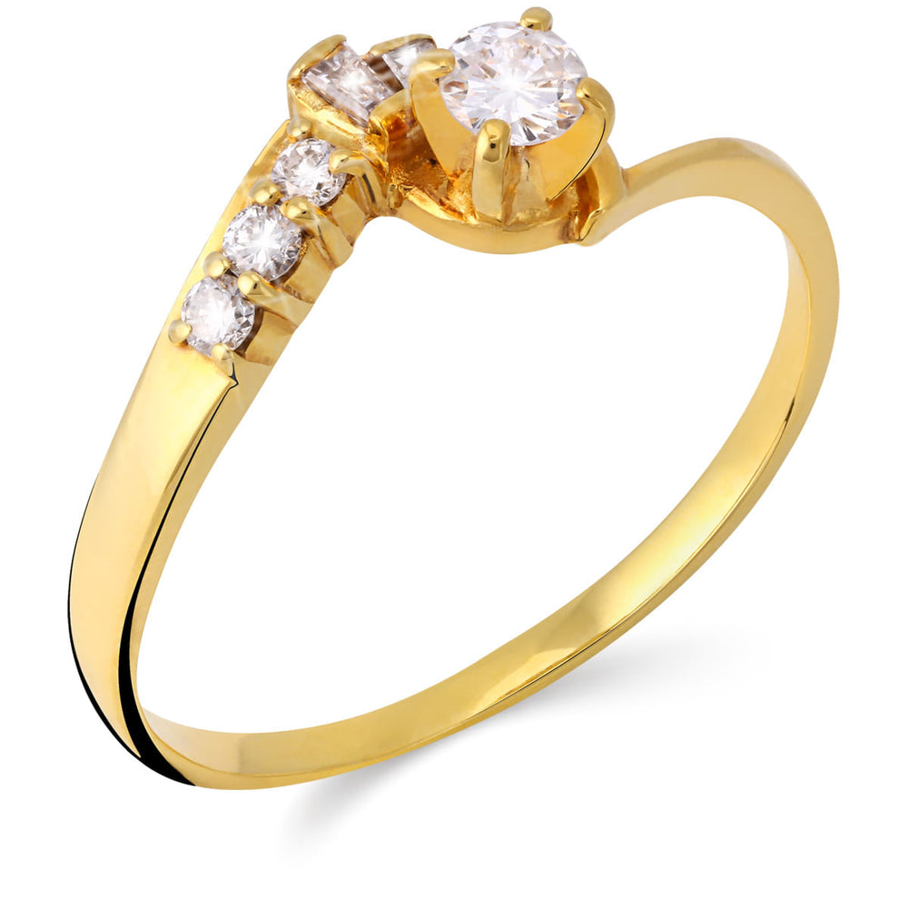 Anel em Ouro Amarelo Com Diamantes