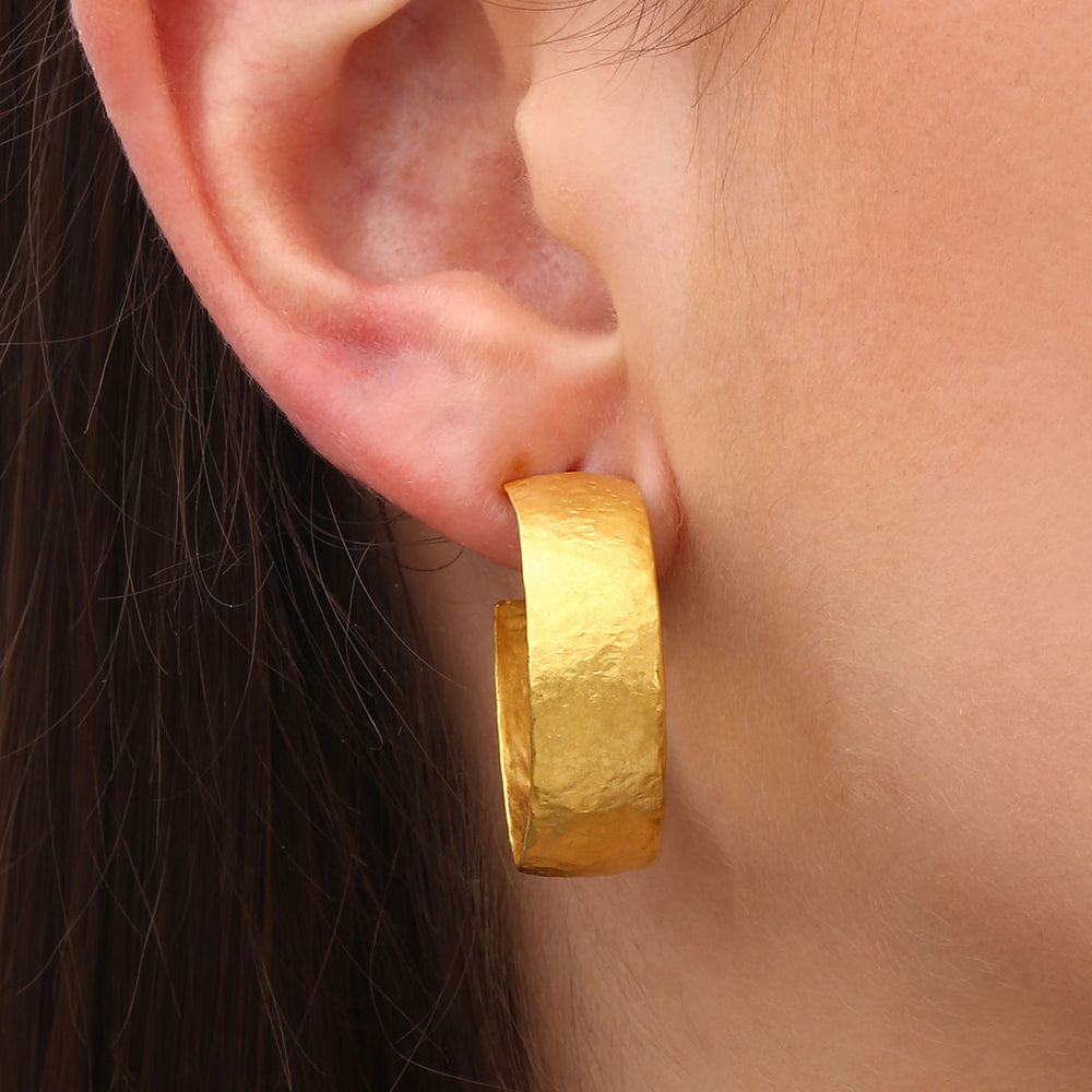 Argola Linha Ara Collection em Ouro Amarelo 23,64k e Prata