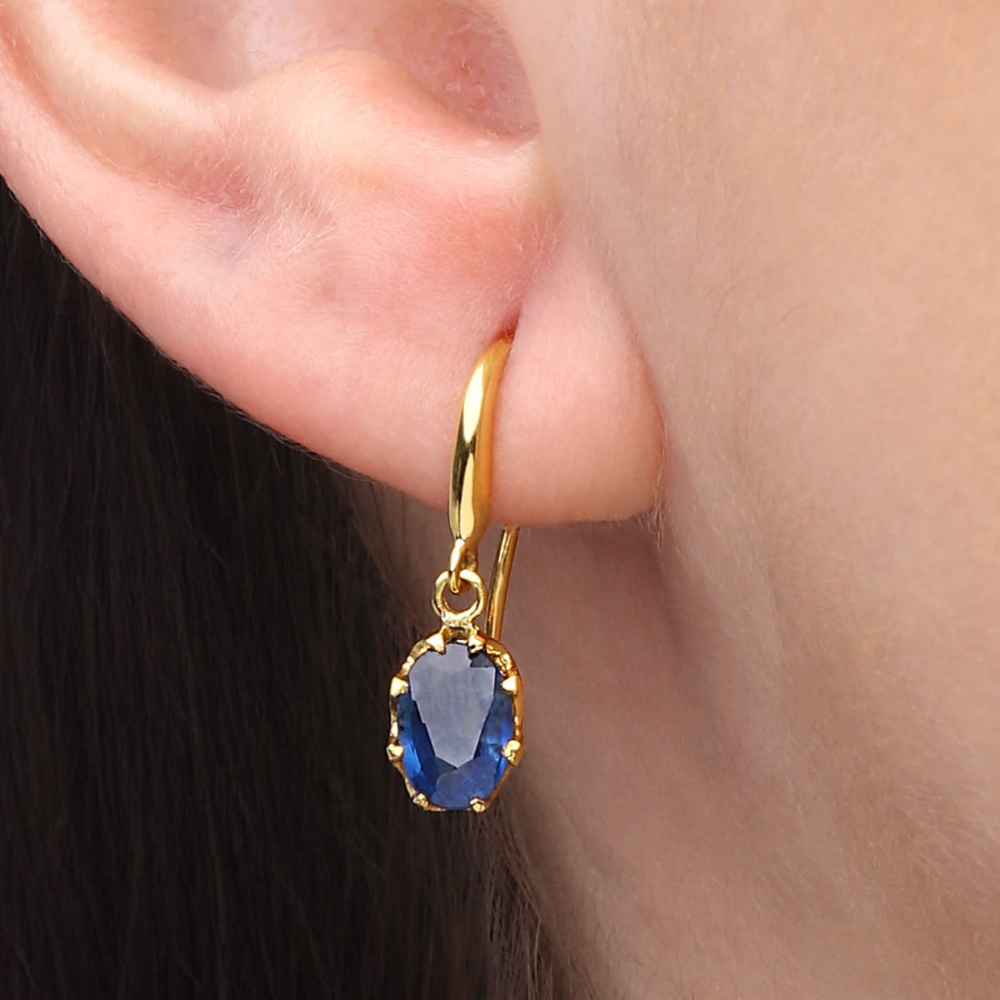 Par de Brinco Ouro Amarelo 18k Cestinha com Safiras Azul Oval