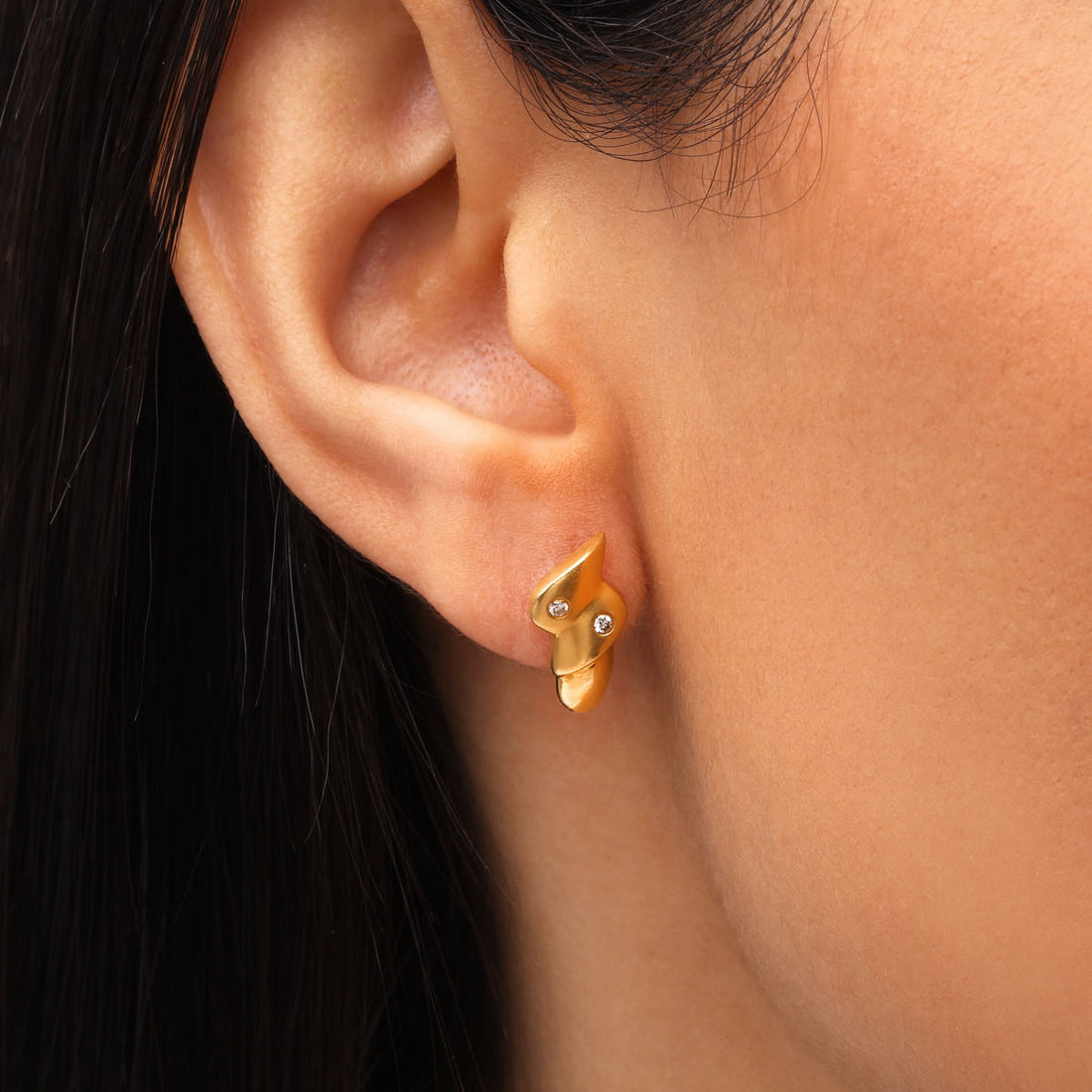 Par de Brinco em Ouro Amarelo 18k com 4 Diamantes