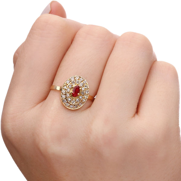Anel em Ouro Amarelo de Rubi Com Diamantes